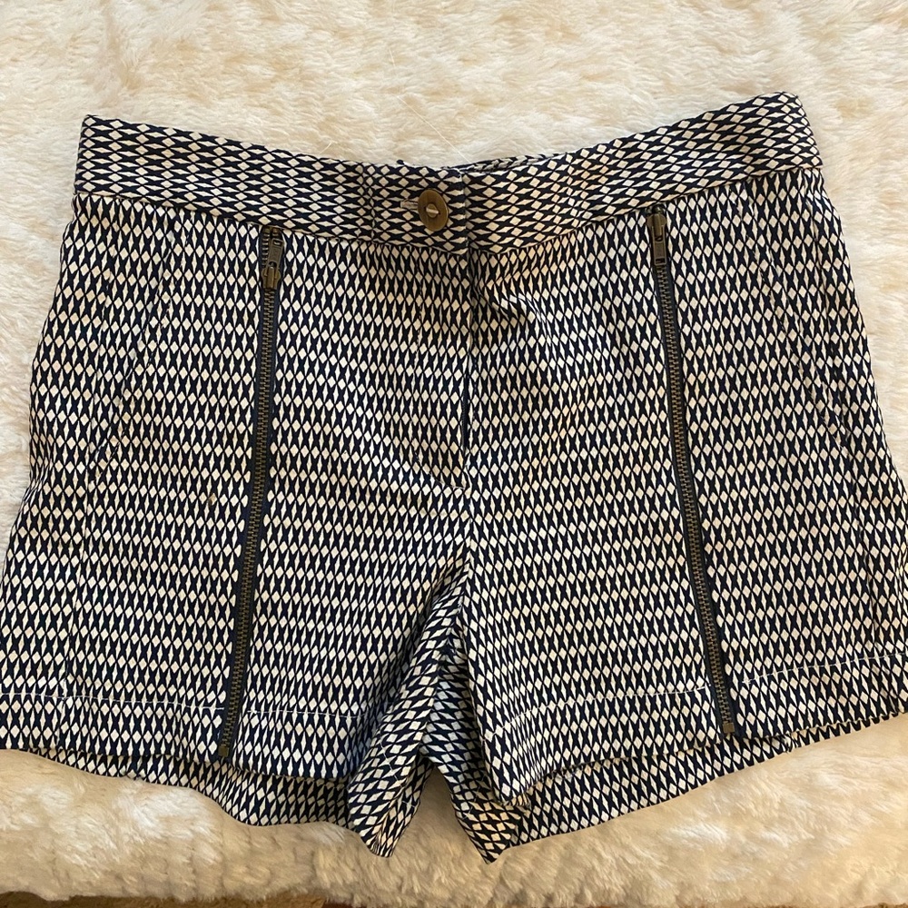 waverly grey navy and white shorts with zippers